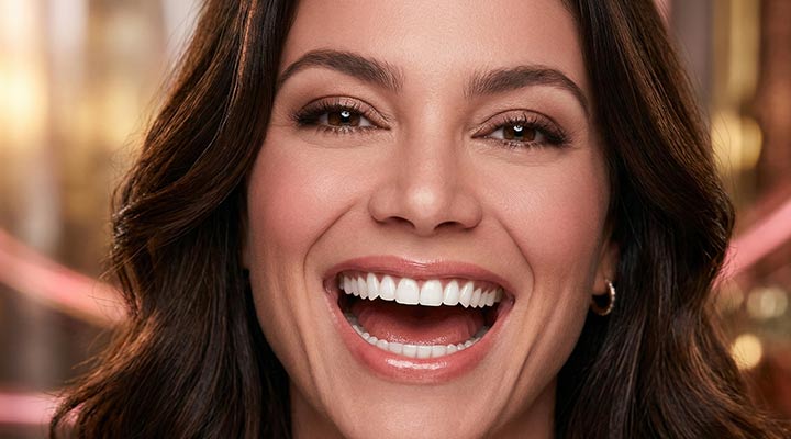 COSMETIC DENTISTRY & DENTAL IMPLANTS, INNOVATIVE TREATMENTS… THAT RESTORE A BEAUTIFUL AND FUNCTIONAL SMILE!